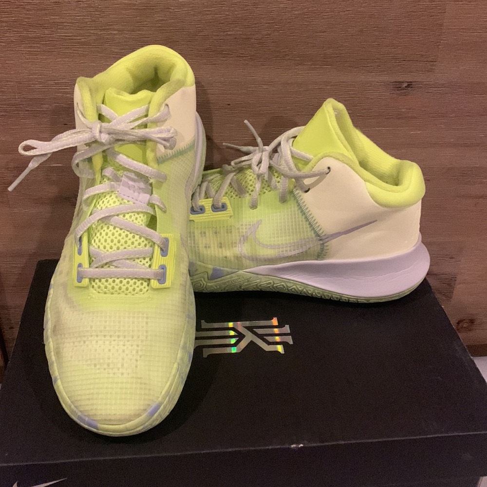 Nike Kyrie Flytrap 4 - image 4